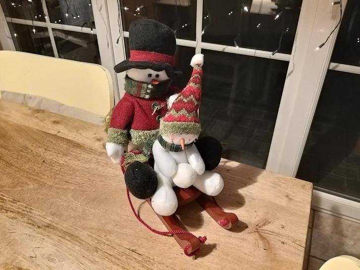 Kerst - slee met sneeuwpoppen, Diversen, Kerst, Nieuw, Ophalen of Verzenden