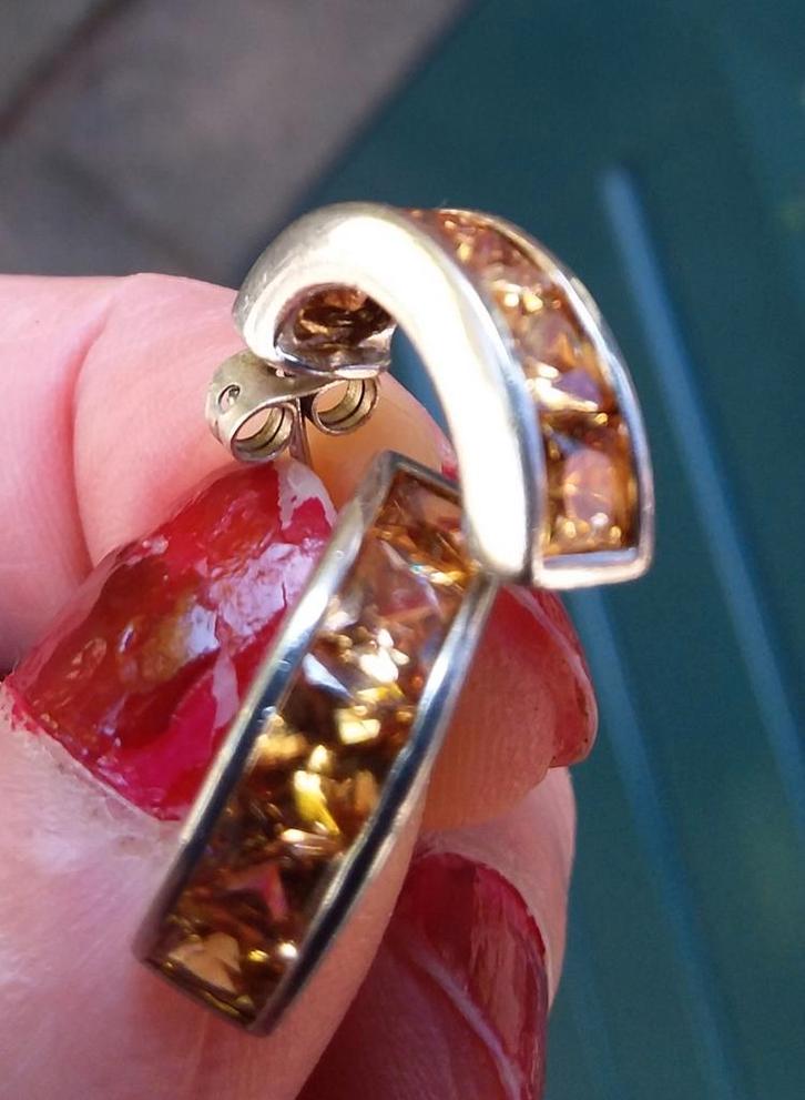 Geërfd. Oude Super Oorbellen, Handtassen en Accessoires, Oorbellen, Nieuw, Verzenden