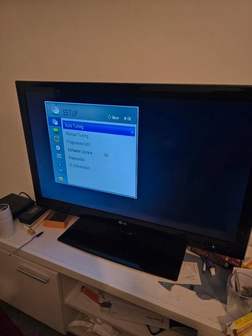 2 LG TV 45 Inch en 32 inch beiden voor 150€, Audio, Tv en Foto, Televisies, Zo goed als nieuw, LG, Ophalen of Verzenden