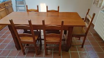 massieve eetkamer tafel beschikbaar voor biedingen