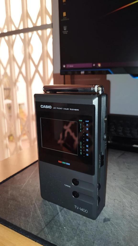 Casio TV LCD-kleuren-LCD TV-1400 Vintage minitelevisie, Antiek en Kunst, Antiek | Tv's en Audio, Verzenden