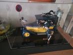 Voiture Gaston avec vitrine, Ophalen, Zo goed als nieuw