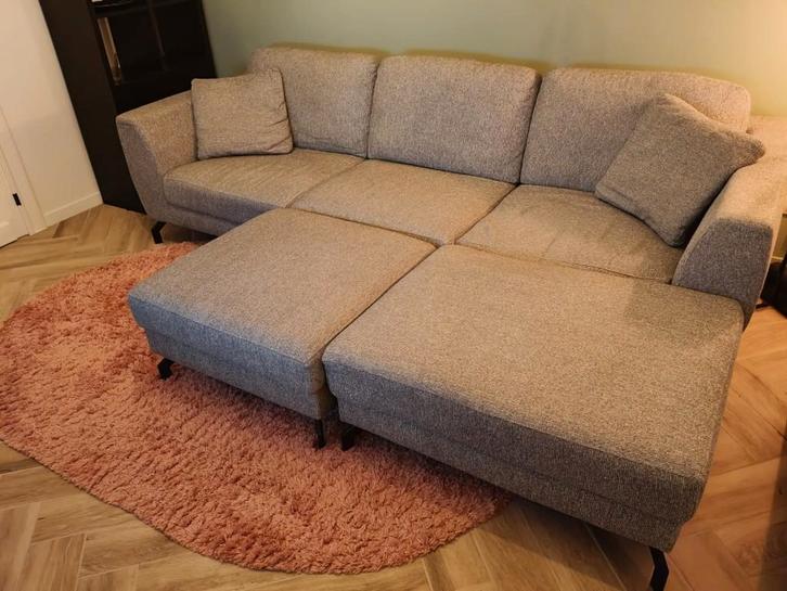 Zetel + poef grijs, ruim, zeer goede staat, Huis en Inrichting, Zetels | Complete zithoeken, Zo goed als nieuw, Kunststof, Ophalen