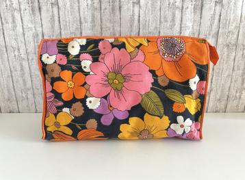 Trousse de toilette fleurie vintage beschikbaar voor biedingen