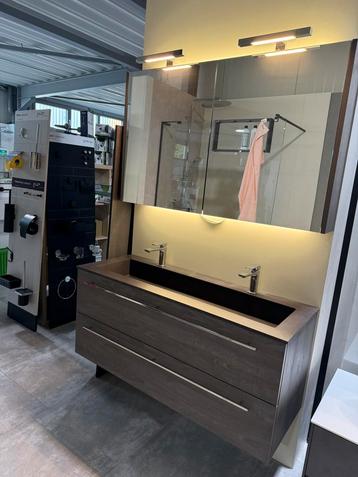 Badkamermeubel 120 cm toonzaalmodel beschikbaar voor biedingen