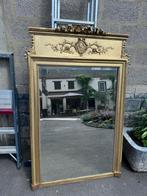 Miroir anxien, Enlèvement