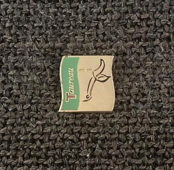 PIN - TAUREAU - STIER, Envoi, Utilisé, Animal et Nature, Insigne ou Pin's