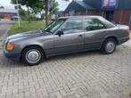 Mercedes-Benz 200-280 (W123) 230 E Oldtimer, Auto's, Mercedes-Benz, Automaat, Gebruikt, Overige brandstoffen, Bedrijf