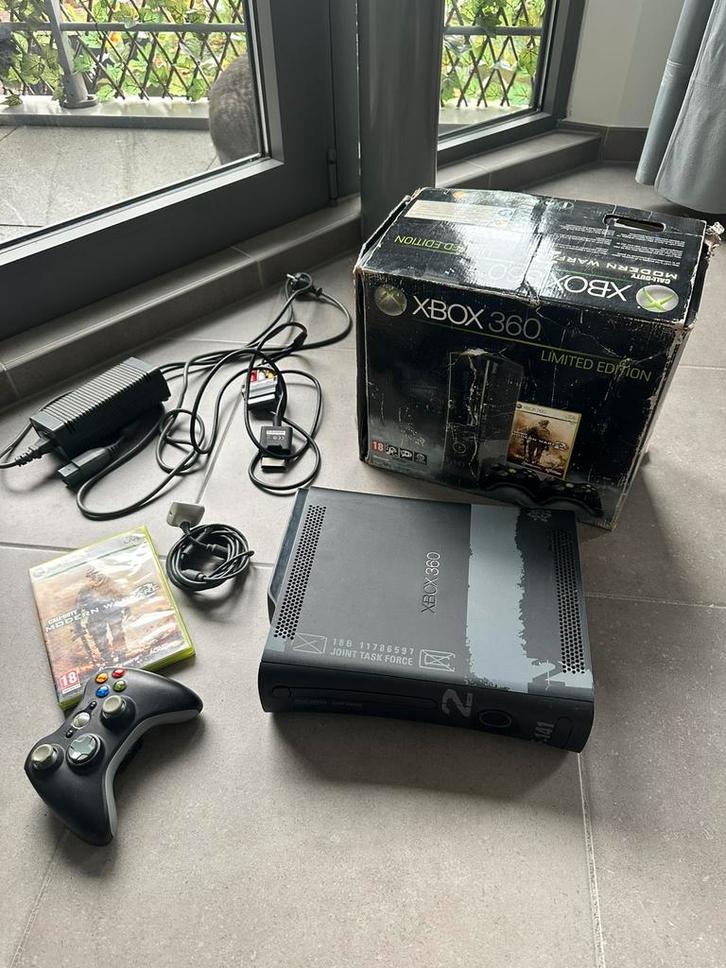 Modern Warfare 2 Xbox 360 Elite console in beperkte oplage, Games en Spelcomputers, Spelcomputers | Xbox 360, Gebruikt, 250 GB