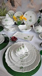 SERVIES HUTSCHENREUTER, FROM DRESDEN, Huis en Inrichting, Keuken | Servies, Ophalen, Zo goed als nieuw, Overige stijlen, Porselein