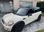 MINI Clubman Cooper 2010 - Automaat - 1.6 Benzine - Pano Dak, Auto's, Zwart, 4 cilinders, Leder en Stof, Wit