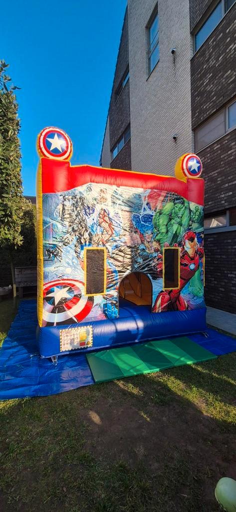 Springkasteel Marvel zo goed als nieuw!, Enfants & Bébés, Jouets | Extérieur | Coussins gonflables, Enlèvement