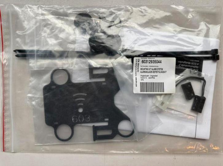 KTM Adventure 1050/1090/1190/1290 Alarm Montagekit 2013-2019, Motoren, Accessoires | Overige, Zo goed als nieuw, Ophalen of Verzenden