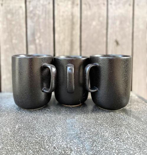 Set van 3 stoere zwarte tassen, Huis en Inrichting, Keuken | Servies, Zo goed als nieuw, Ophalen of Verzenden