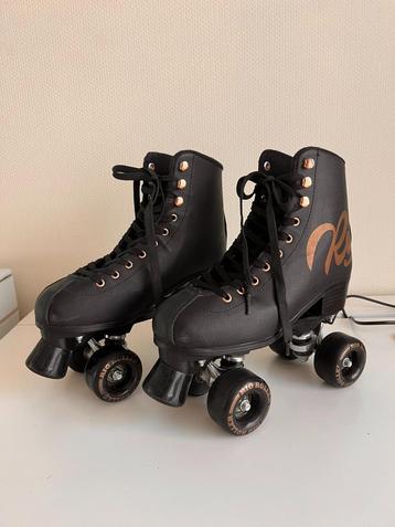 Rio Roller Script Skates (maat 39,5) + SFR Youth Ramp Triple beschikbaar voor biedingen