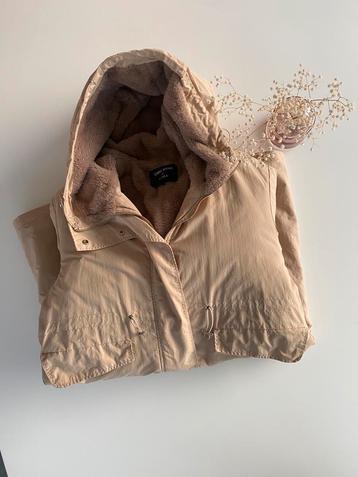 Parka Mei-li beschikbaar voor biedingen