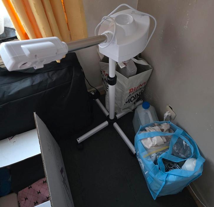 Kit de soin visage  Complet avec Vapozone/ lampe loupe, Handtassen en Accessoires, Uiterlijk | Gezichtsverzorging, Gebruikt, Ophalen