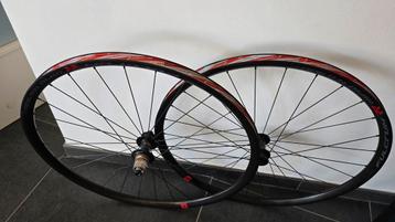 Fulcrum rapidred900 gravel beschikbaar voor biedingen