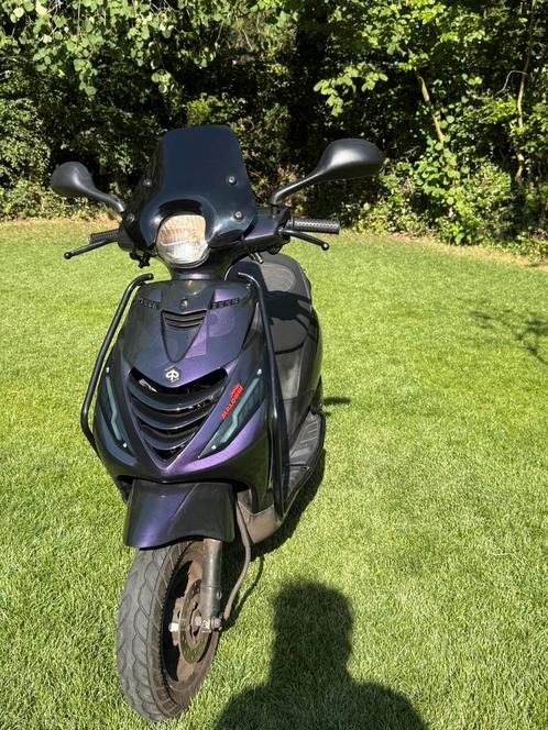 Zip 80cc B-klasse (begrenzer), Fietsen en Brommers, Scooters | Piaggio, Zo goed als nieuw, Zip, Ophalen