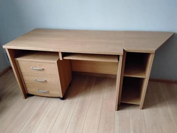 Bureau  beschikbaar voor biedingen