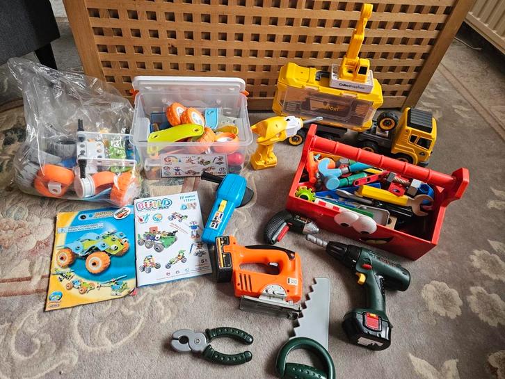 Speelgoed gereedschap + Build & Play DIY set, Kinderen en Baby's, Speelgoed | Overig, Gebruikt, Ophalen