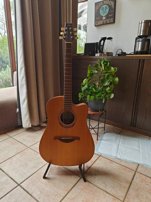 Lâg Spring 100DCE elektro-akoestische gitaar (defect element, Muziek en Instrumenten, Snaarinstrumenten | Gitaren | Akoestisch
