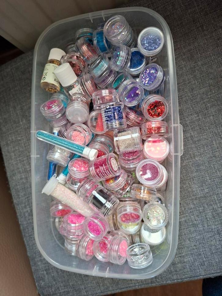 ​ XXL Glitters & Decoraties Set Nail Art, Handtassen en Accessoires, Uiterlijk | Cosmetica en Make-up, Zo goed als nieuw, Accessoires