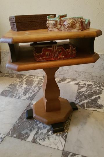 Art Deco volhouten handmade bijzet tafeltje