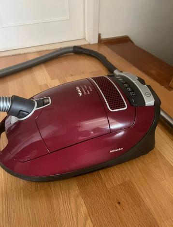 Miele COMPELTE C3  Boost PARQUET Ecoline  beschikbaar voor biedingen