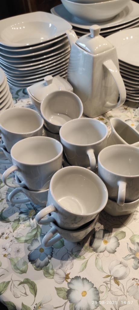 Servies, Huis en Inrichting, Keuken | Servies, Zo goed als nieuw, Compleet servies, Ophalen of Verzenden