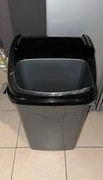 Poubelle gratuite, Enlèvement, Utilisé