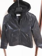 Jasje in leder look met kap Maat 152, Jongen of Meisje, Ophalen of Verzenden, Zo goed als nieuw, HERE & THERE