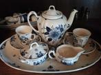 Service à café ancien en porcelaine blanche aux décors flora, Antiquités & Art, Antiquités | Porcelaine, Enlèvement