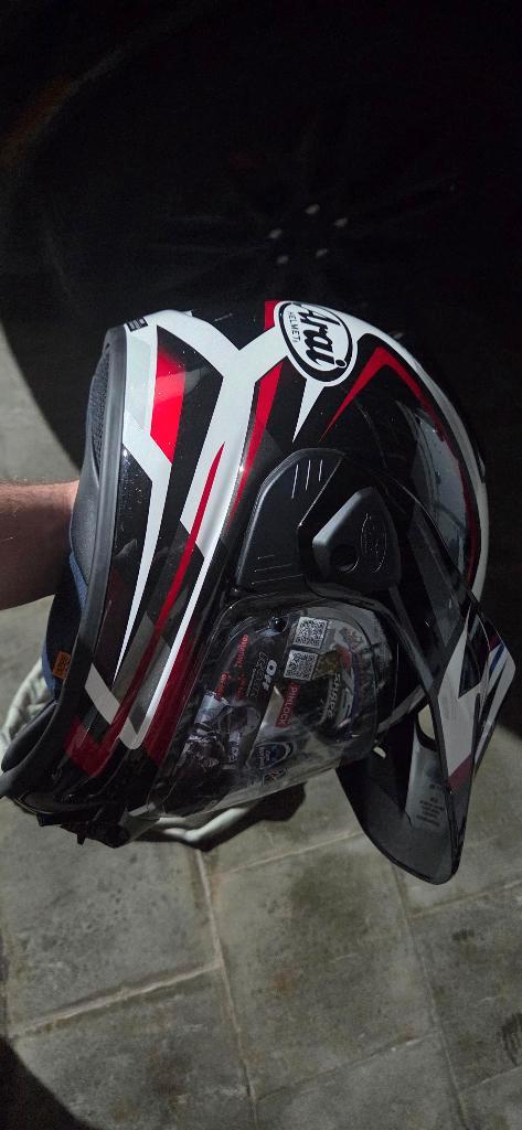 Casque Arai Tour x5 57-58cm, Motos, Vêtements | Casques de moto, Femmes, Hommes, Casque intégral, M, Arai, Neuf, avec ticket, Enlèvement