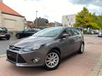 Ford Focus Titanium 1.6i / 2012 / 73000.km / 1 Ste Eigenaar, Auto's, Focus, Stof, Zwart, 4 cilinders