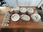 Volledig vintage servies (winterling Marktleuthen Bavaria), Huis en Inrichting, Keuken | Servies, Ophalen, Zo goed als nieuw, Bord(en)