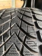 4 winterbanden Dunlop wintersport 245 40 18 97V voor 65 euro, Auto-onderdelen, Banden en Velgen, Ophalen, Winterbanden