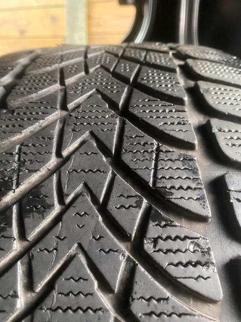 4 winterbanden Dunlop wintersport 245 40 18 97V voor 65 euro, Auto-onderdelen, Banden en Velgen, Winterbanden, Ophalen