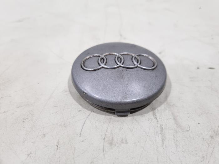 Enjoliveur moyeu d'un Audi Q3, Autos : Pièces & Accessoires, Autres pièces automobiles, Audi, Utilisé, 3 mois de garantie, Enlèvement ou Envoi