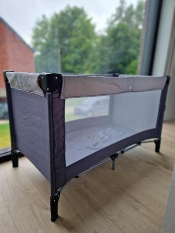 Reisbed beschikbaar voor biedingen