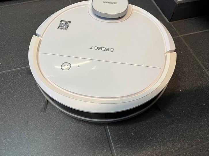 Robotstofzuiger Deebot, Elektronische apparatuur, Stofzuigers, Gebruikt, Robotstofzuiger, Reservoir, Ophalen