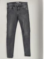 Grijze jeansbroek van ZARA maat 36, in perfecte staat!, Kleding | Dames, Spijkerbroeken en Jeans, Grijs, W28 - W29 (confectie 36)