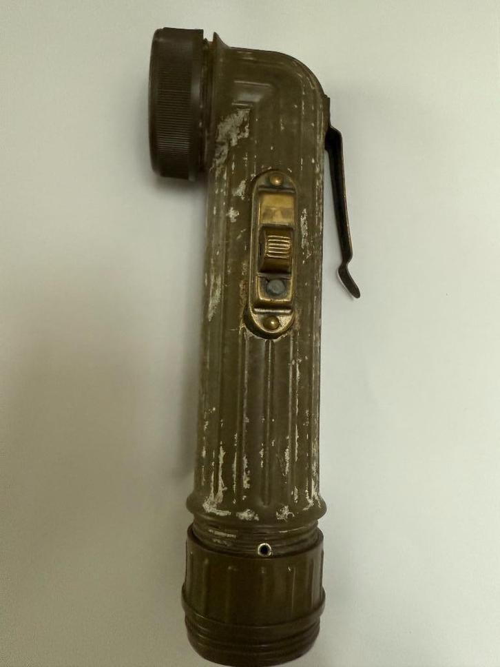 US WW2 TL-122-B zaklamp, karkas, Antiek en Kunst, Curiosa en Brocante, Ophalen