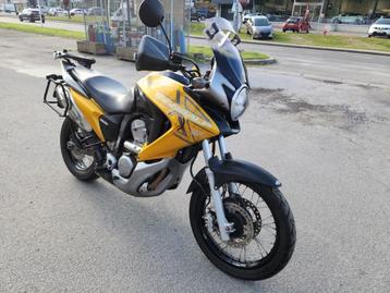 Honda Transalp 700 abs garantie 12 mois "Moto46" beschikbaar voor biedingen