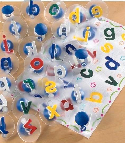 Letter stempels / stempelset letters ( easy grip ), Hobby & Loisirs créatifs, Estampage, Comme neuf, Enlèvement ou Envoi