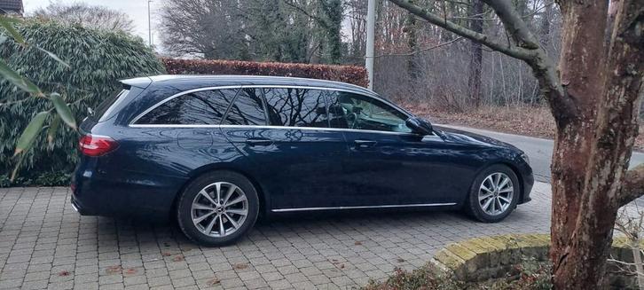 Mercedes Benz E220 D te koop, Auto's, Mercedes-Benz, Particulier, E-Klasse, 360° camera, ABS, Achteruitrijcamera, Adaptieve lichten