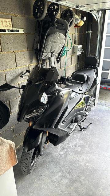 Yamaha TMAX 560 2023 3000km beschikbaar voor biedingen