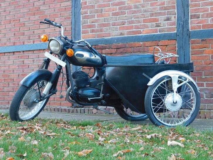 Klassieke motor met zijspan - decoratief item - uniek, Antiquités & Art, Art | Objets design, Enlèvement ou Envoi