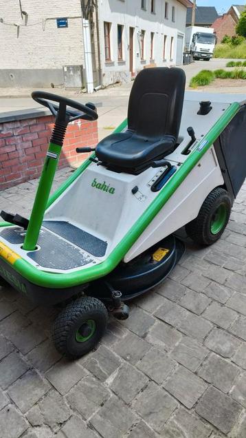 Grasmaaier zitmaaier Etesia Bahia beschikbaar voor biedingen