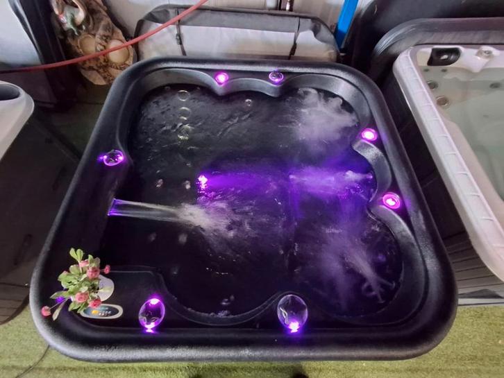 Balboa KOOPJE‼️mooie 6 pers spa vandaag bezorgd, Tuin en Terras, Bubbelbaden en Hottubs, Gebruikt, Filter, Pomp, Ophalen of Verzenden